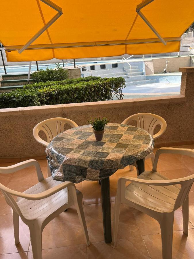 Apartamento En Салоу Екстериор снимка