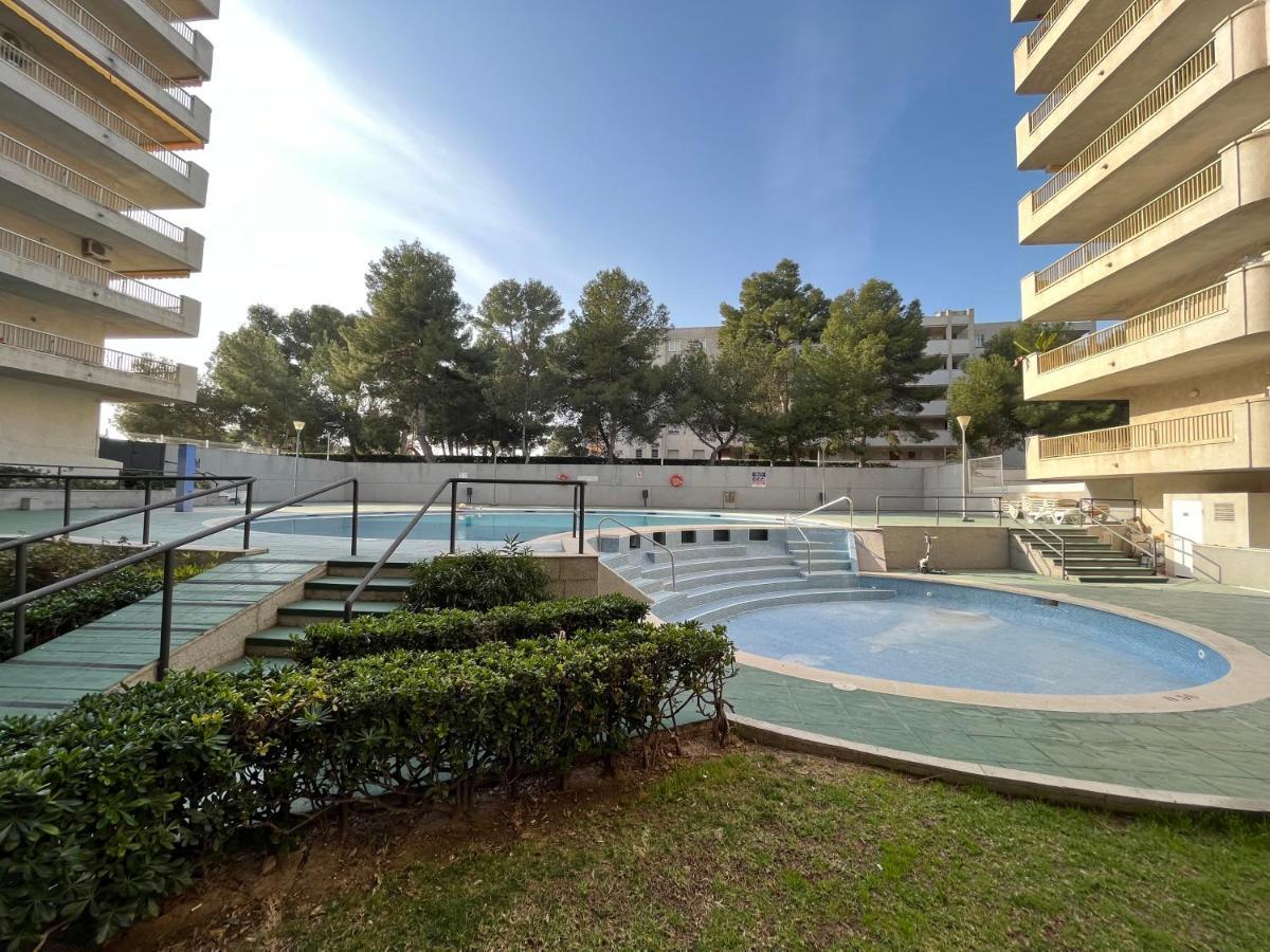 Apartamento En Салоу Екстериор снимка